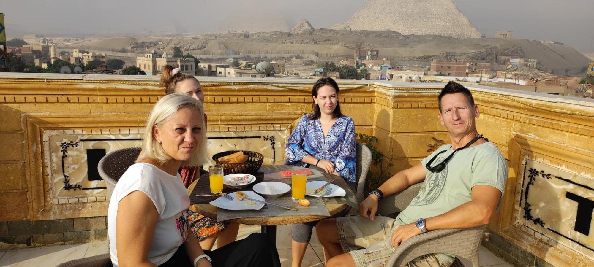 Pyramids Kingdom Hotel Kafrat al Jabal Exterior foto